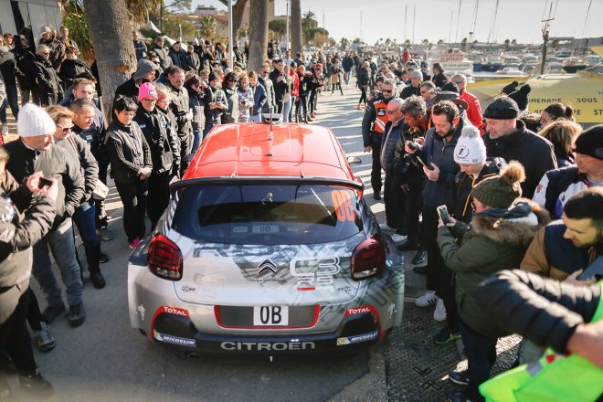 このラリー・デュ・バールがパブリックデビューだったこともあり、多くの注目を集めた