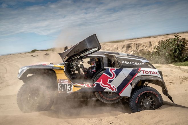 カルロス・サインツ（プジョー3008DKR Maxi）