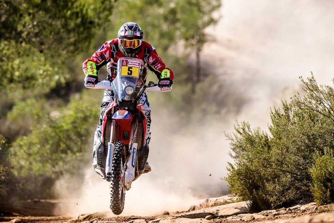 参戦6年目のホンダ。2018年型ワークスマシン、ホンダRF450RALLYで挑む