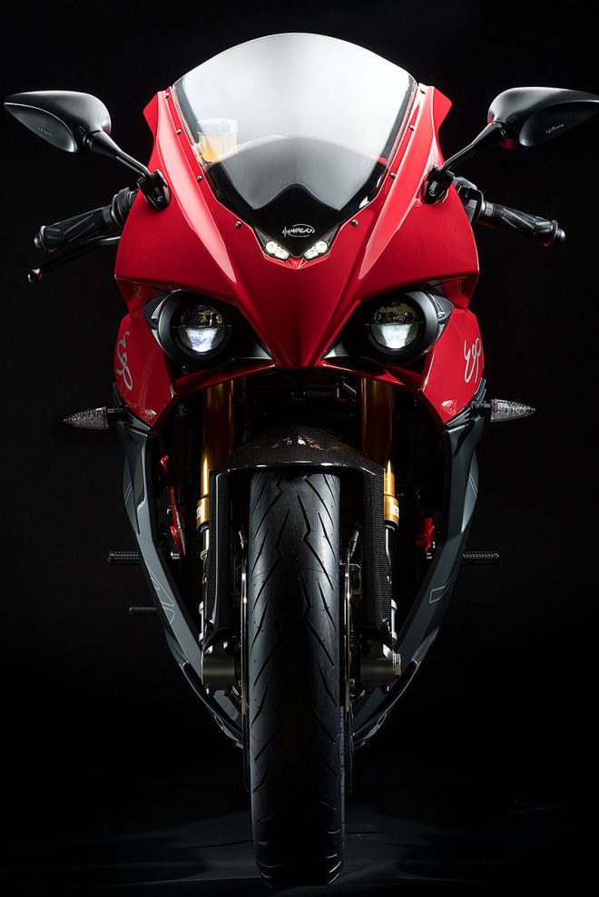 二眼のヘッドライト