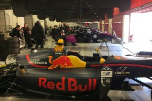 モトパークは5台のクルマを用意し、2018シーズンに参加予定の6人が精力的に走り込んだ