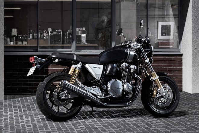 CB1100 RS グラファイトブラック