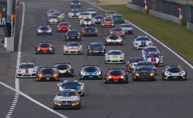 ニュルブルクリンクで行われたGT4ヨーロピアン・シリーズは多くのエントリーを集めた