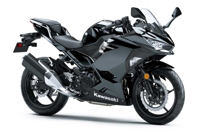 ニンジャ400／メタリックスパークブラック