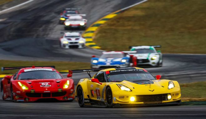 GTLMクラスにはコルベットのほかフェラーリ、フォード、BMW、ポルシェの各ワークスチームがフル参戦している。