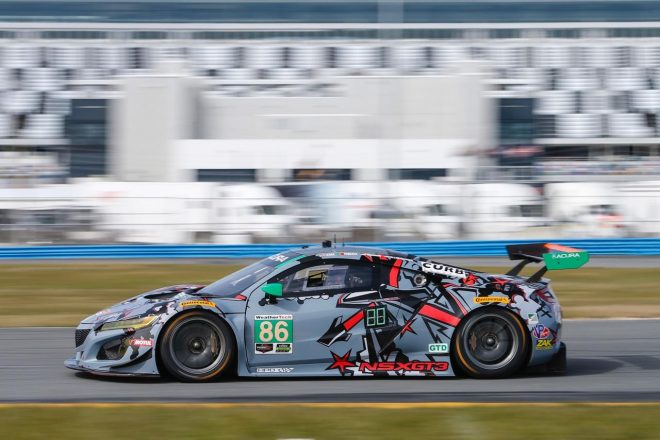 マイケル・シャンク・レーシングの86号車アキュラNSX GT3。予選セッションで4番手タイムをマークした。