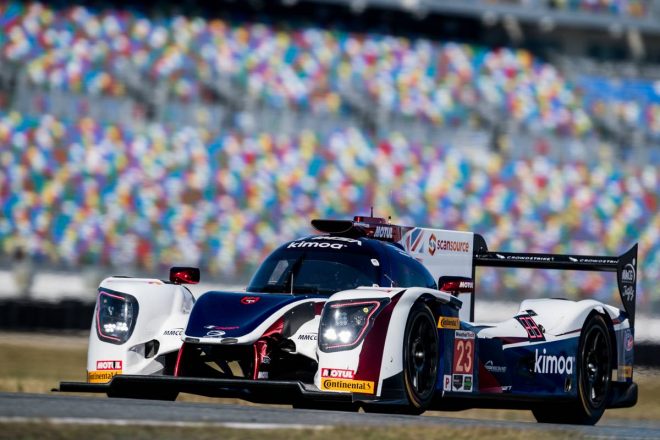 フェルナンド・アロンソ駆る23号車リジェは総合12番手につけた。