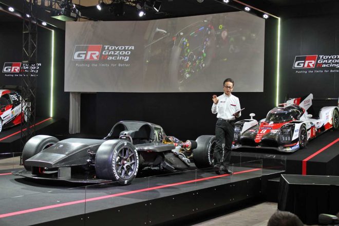 GRスーパースポーツコンセプトのコンポーネントを視認できるカウルレスモデルも展示された。