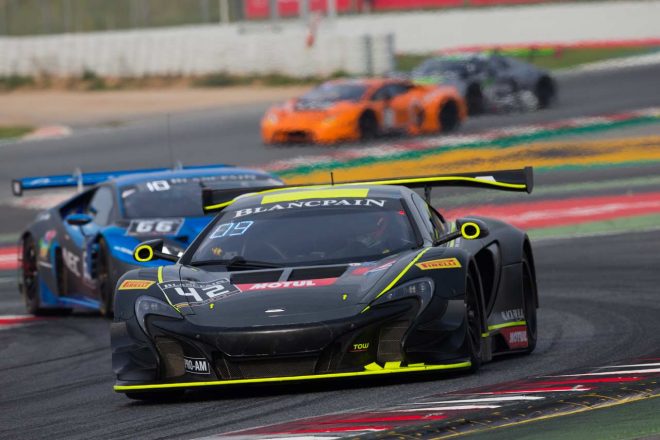 2017年のブランパンGTシリーズに参戦したルイス・ウイリアムソン／ニック・レベンティス／デビッド・フラネック組の42号車マクラーレン650S GT3