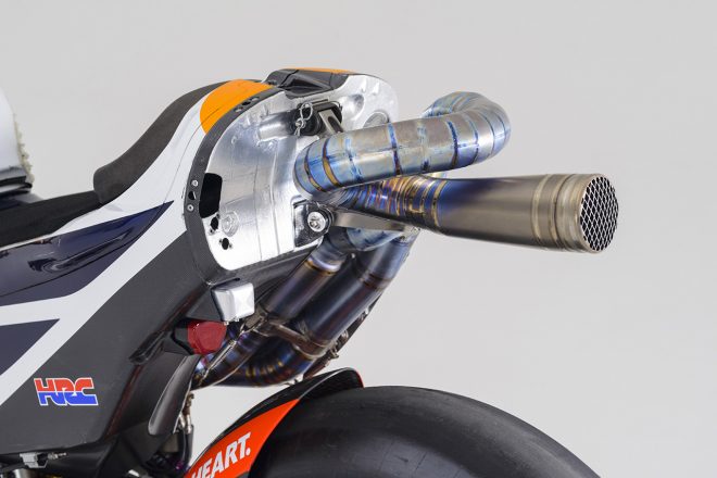 ホンダRC213V リヤビュー（カウルなし）