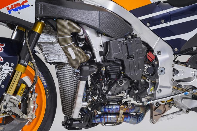 ホンダRC213V サイドビュー（左、カウルなし）