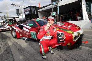 2017年のル・マン24時間ウイナーであるダニエル・セラがIMSA初レースでGTDクラスのポールポジションを獲得した。