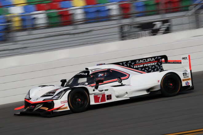 予選では0.007秒差の2番手となった7号車アキュラARX-05 DPi