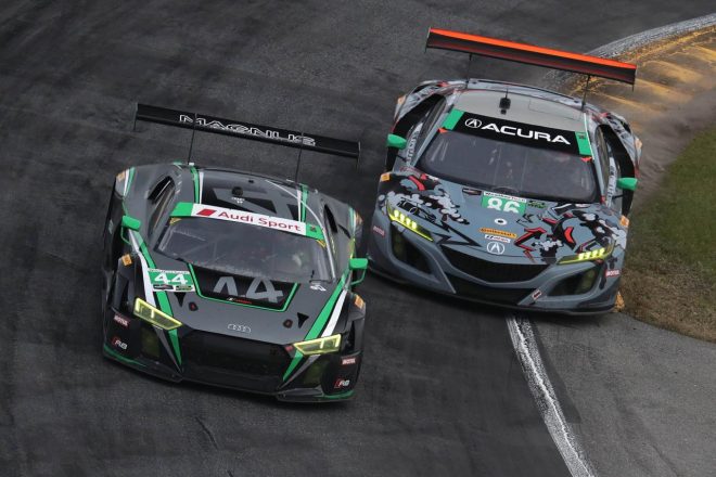 GTDクラス2位となった86号車NSX GT3とクラス6位の44号車アウディR8 LMS