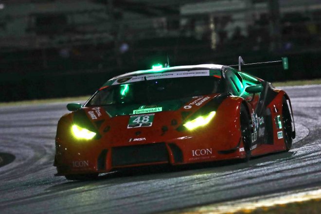 アンドレア・カルダレッリもドライブした48号車ランボルギーニ・ウラカンGT3がクラス3位を獲得した。