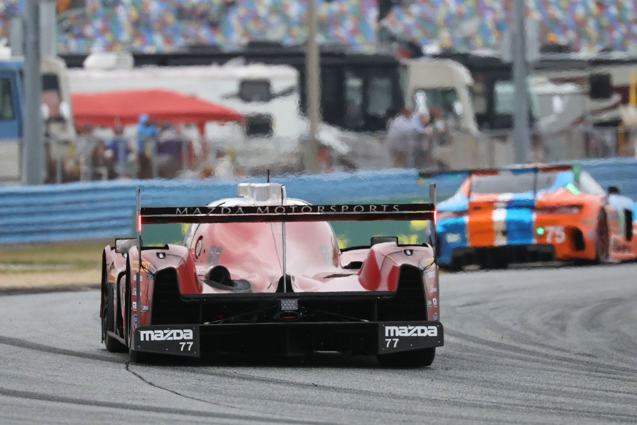 電気系トラブルでリタイアを喫した77号車マツダRT24-P DPi