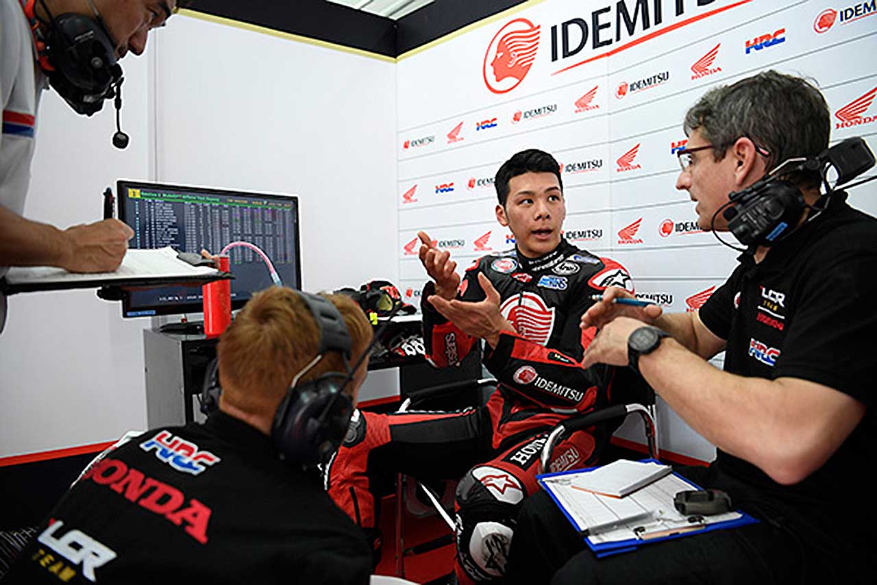 トップのペドロサから約1.2秒差で初日を終えた中上