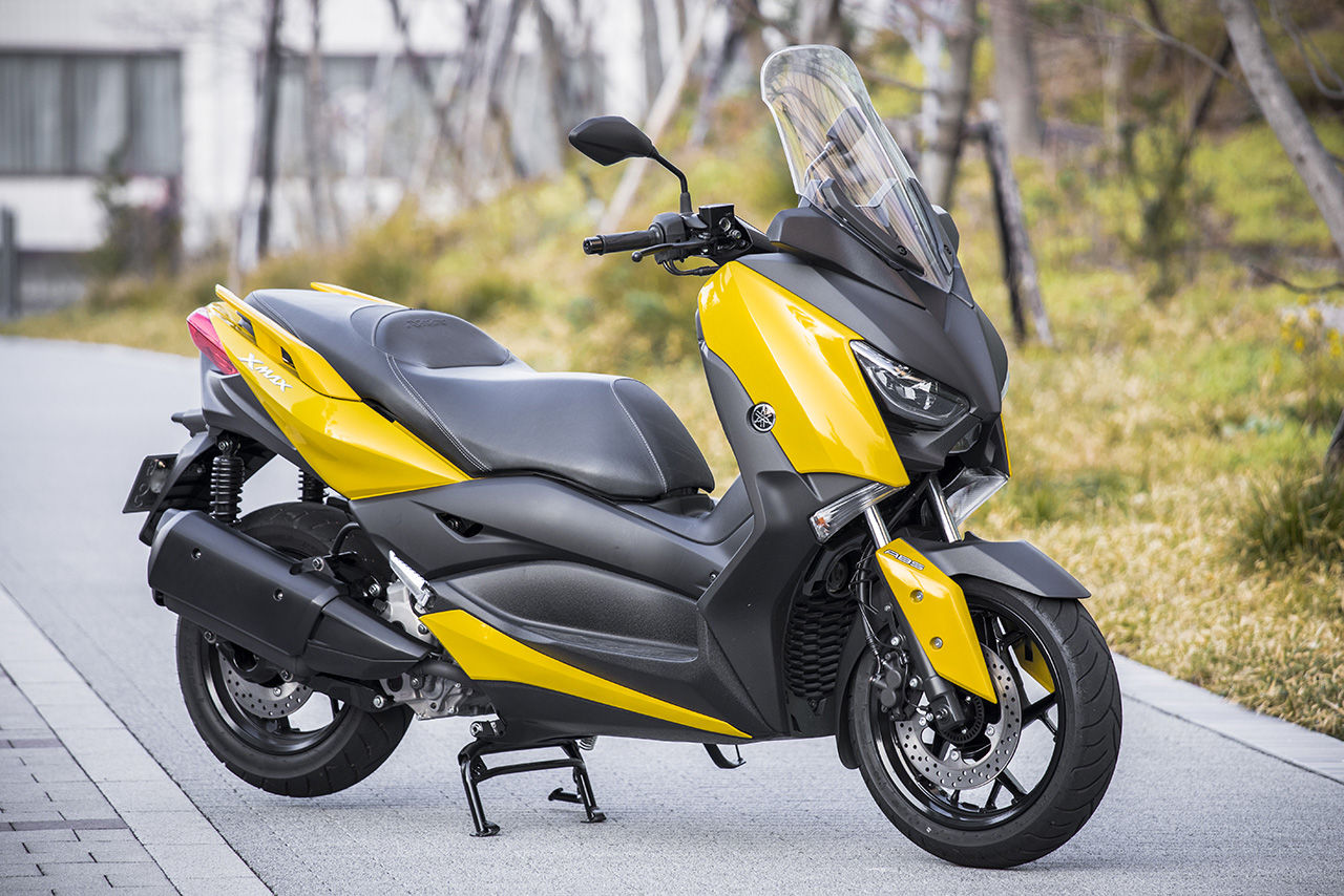 ヤマハXMAX 右サイド