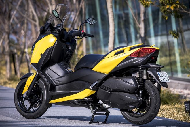 ヤマハXMAX リヤ