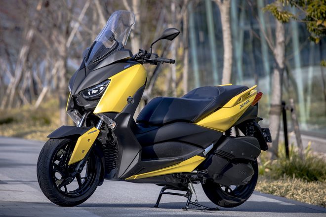 ヤマハXMAX 左サイド