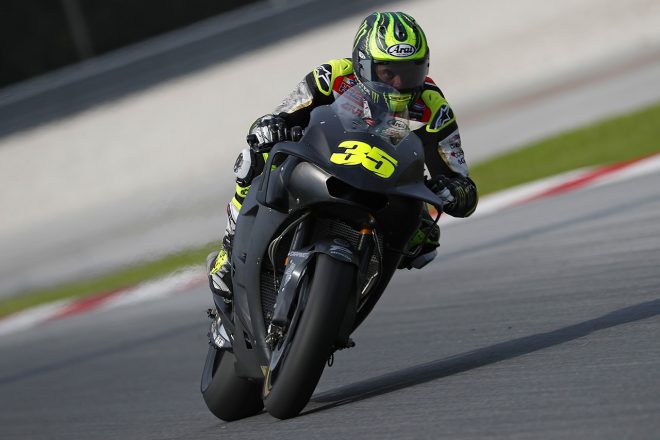 新型カウルを装着したマシンで走るカル・クラッチロー（ホンダ）