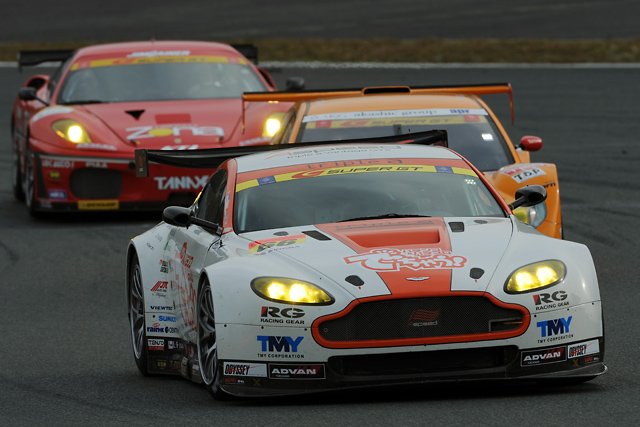 スーパードライ FUJI SPRINT CUP：GT300のレース結果に変更 66号車にペナルティ