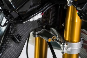 オーリンズ製ステアリングダンパー