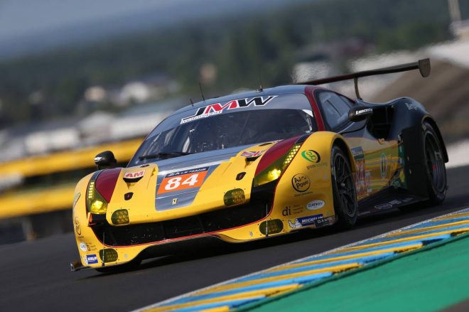 2017年のル・マンLM-GTEアマクラスを制したJMWモータースポーツ