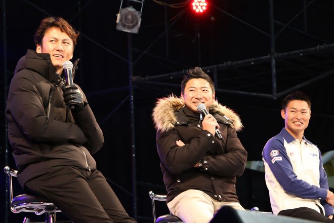 トークショーに登場したドライバーは谷口、片岡、塚越の3名