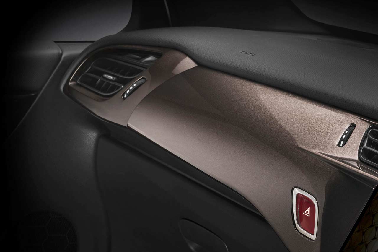 ブラントパーズ ダッシュボードパネル