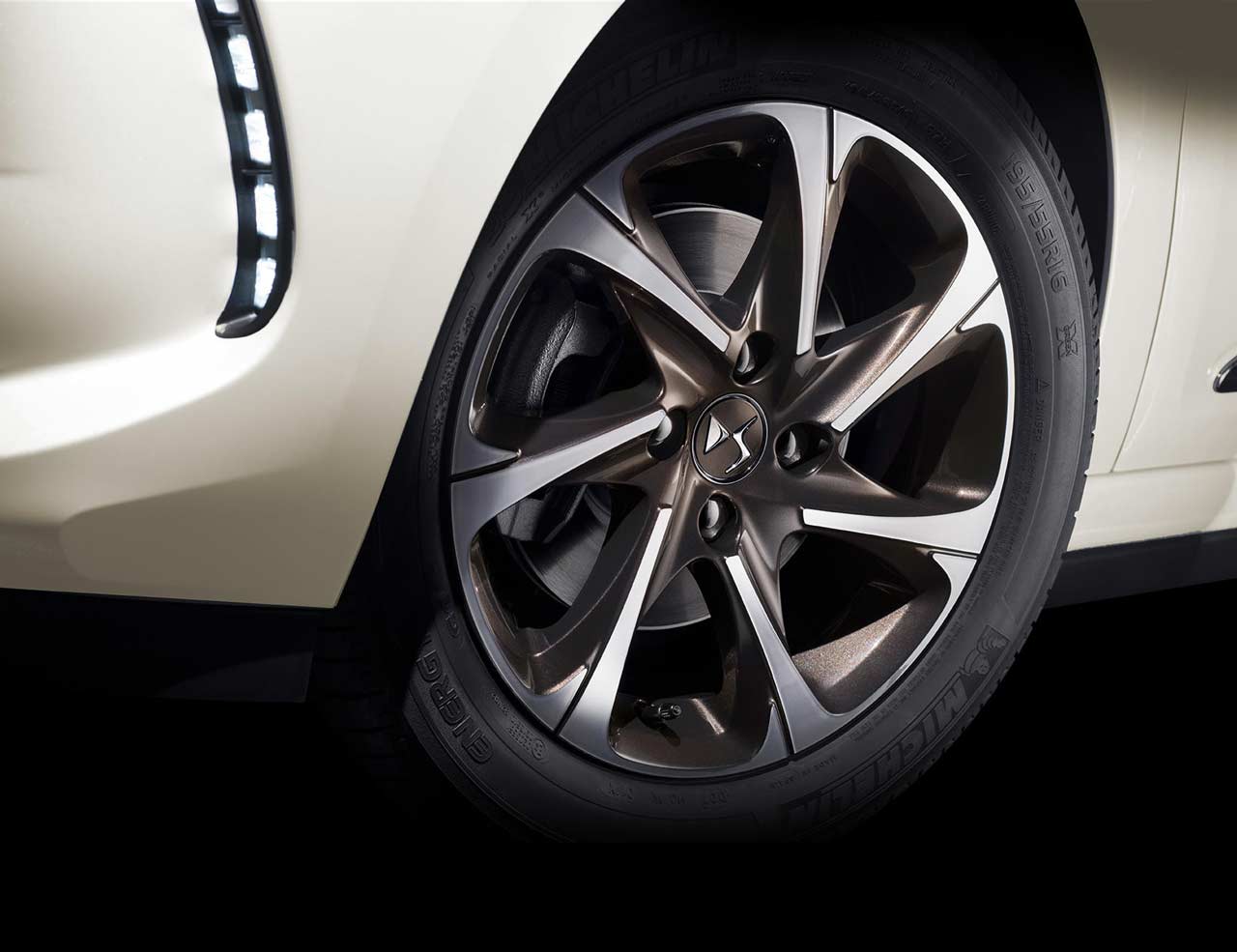 16インチ ツーン ブラントパーズ アロイホイール