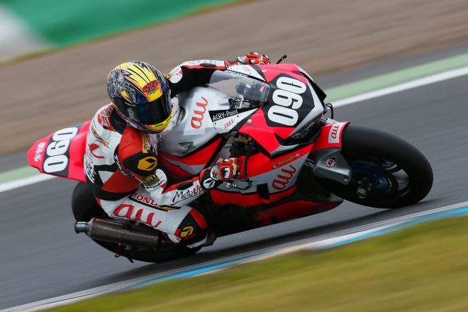 ベテランライダーの秋吉。ライダーと監督、二足の草鞋を履く