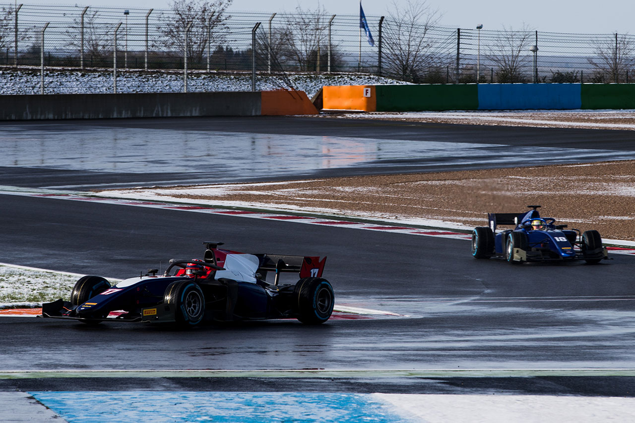 フランス・マニクールを走るFIA F2の2018年型マシン