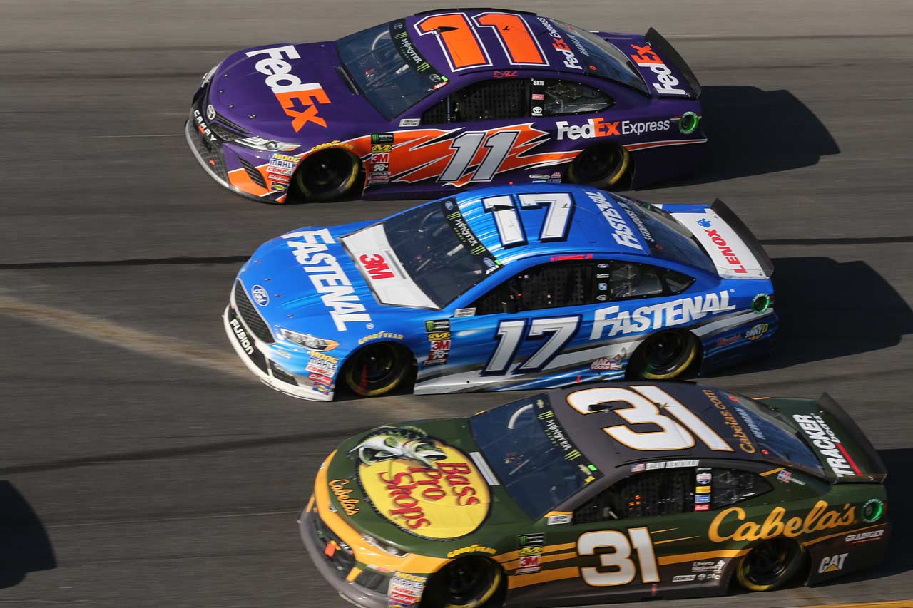 終盤まで首位を争い3位でフィニッシュしたデニー・ハムリン（#11トヨタ・カムリ）