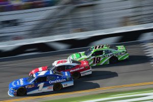 8位フィニッシュを果たしたダニエル・スアレツ(#18トヨタ・カムリ)