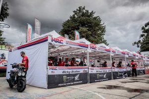 期間中に設けられたレストデイ(休息日)の様子