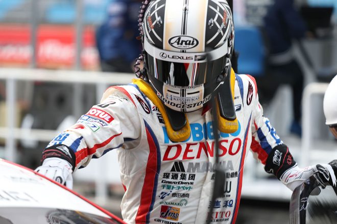 小林可夢偉（DENSO KOBELCO SARD LC500）