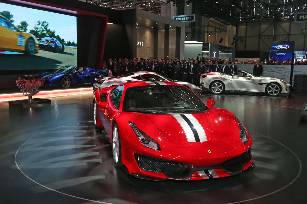 ジュネーブ国際モーターショーでワールドプレミアされたフェラーリ488ピスタ