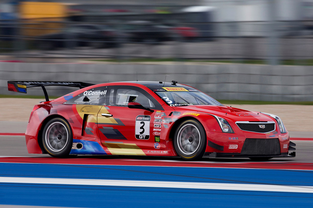 北米のピレリ・ワールドチャレンジを戦うキャデラックATS-V.R
