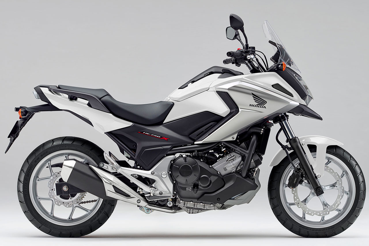NC750X（パールグレアホワイト）