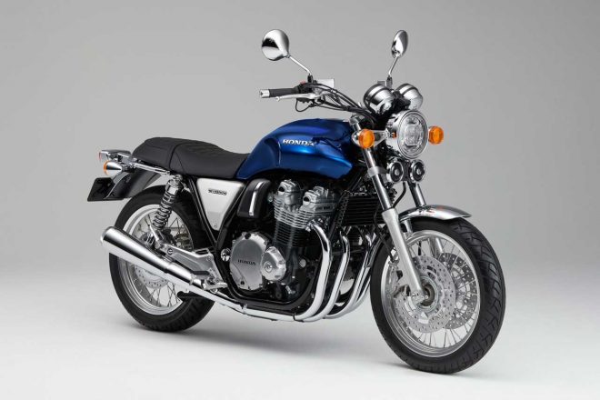CB1100 EX（パールホークスアイブルー）