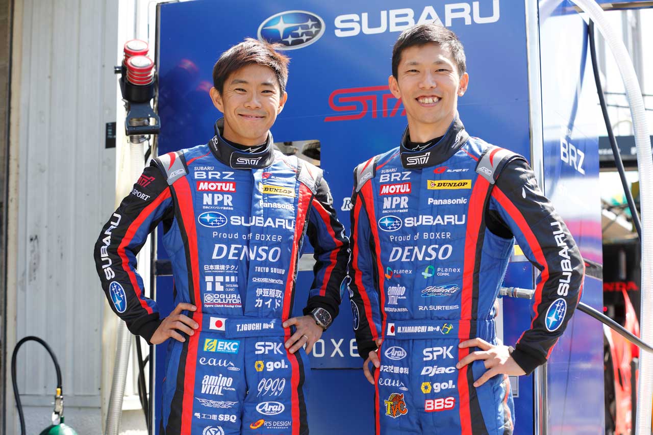 井口卓人（左）、山内英輝（右）