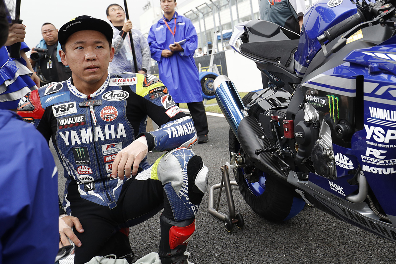 中須賀克行（YAMAHA FACTORY RACING TEAM）