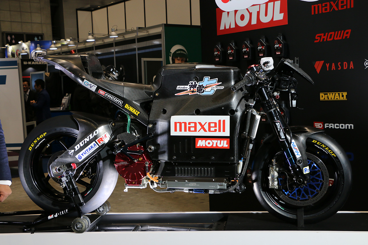 TEAM MUGEN、マン島TTに投入の電動バイク『神電 七』公開
