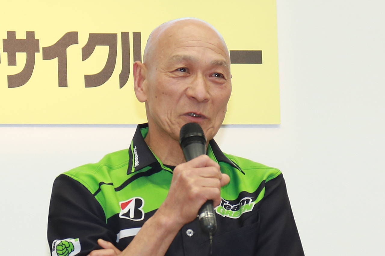 トークショーの場で2018年の鈴鹿8耐ライダーランアップを公表する釈迦堂利郎監督