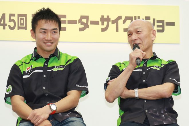 カワサキ・チームグリーンの渡辺一馬（左）と釈迦堂利郎監督（右）