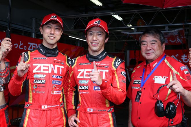 スーパーGT500クラスのポールポジションを獲得したLEXUS TEAM ZENT CERUMO