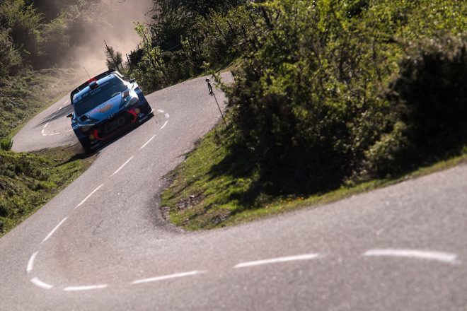 “1万のコーナーを持つラリー”として知られるツール・ド・コルス