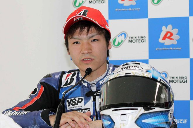 レース1は転倒してしまたものの、レース2で序盤はトップを走った野左根