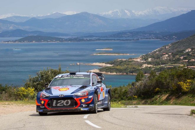 総合3位となったティエリー・ヌービル（ヒュンダイi20クーペWRC）